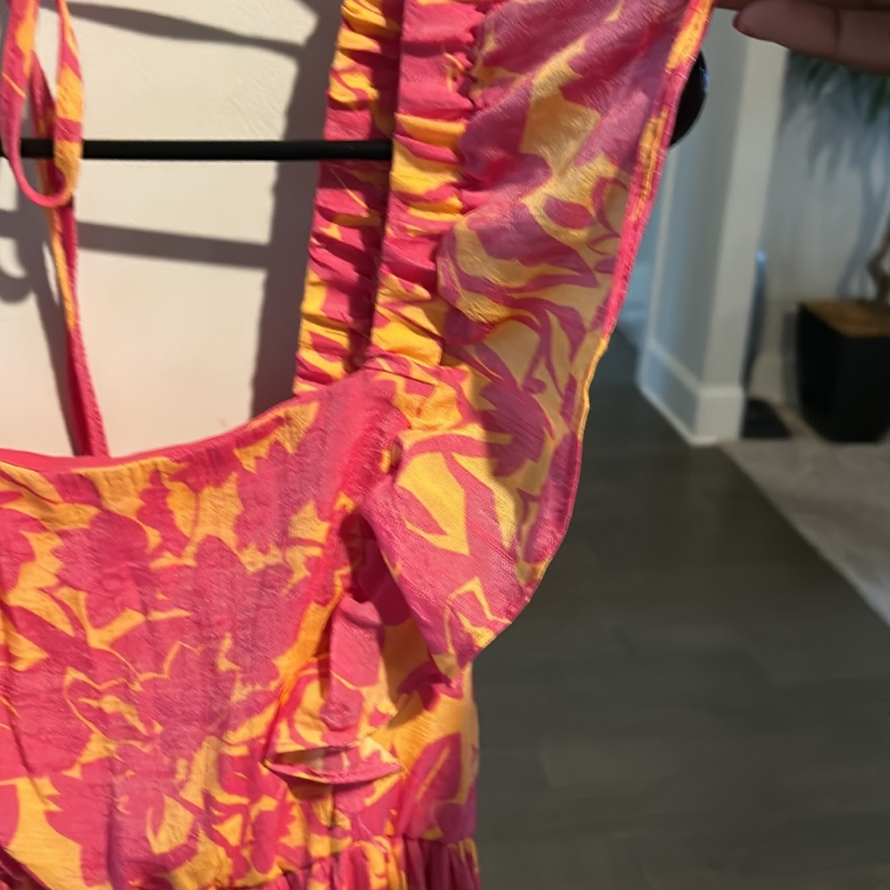 SUMMER DRESS! - Picture 2 of 4